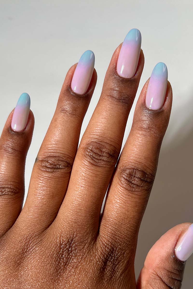 Blue &amp; Pink Bisou Bisou Thermal Nail Polish