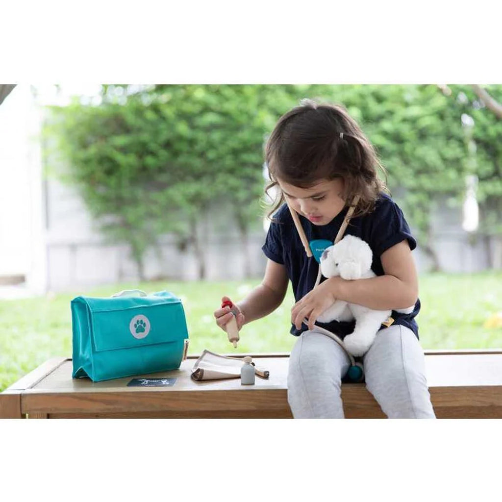 Vet Set by Plan Toys