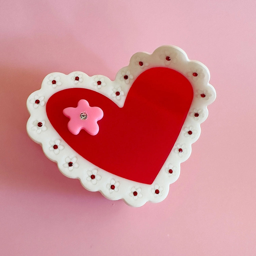 SALE Laced Heart Hair Claw by Centinelle