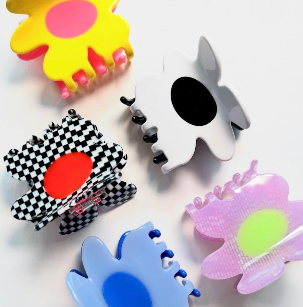 Flower Hair Claw in Periwinkle