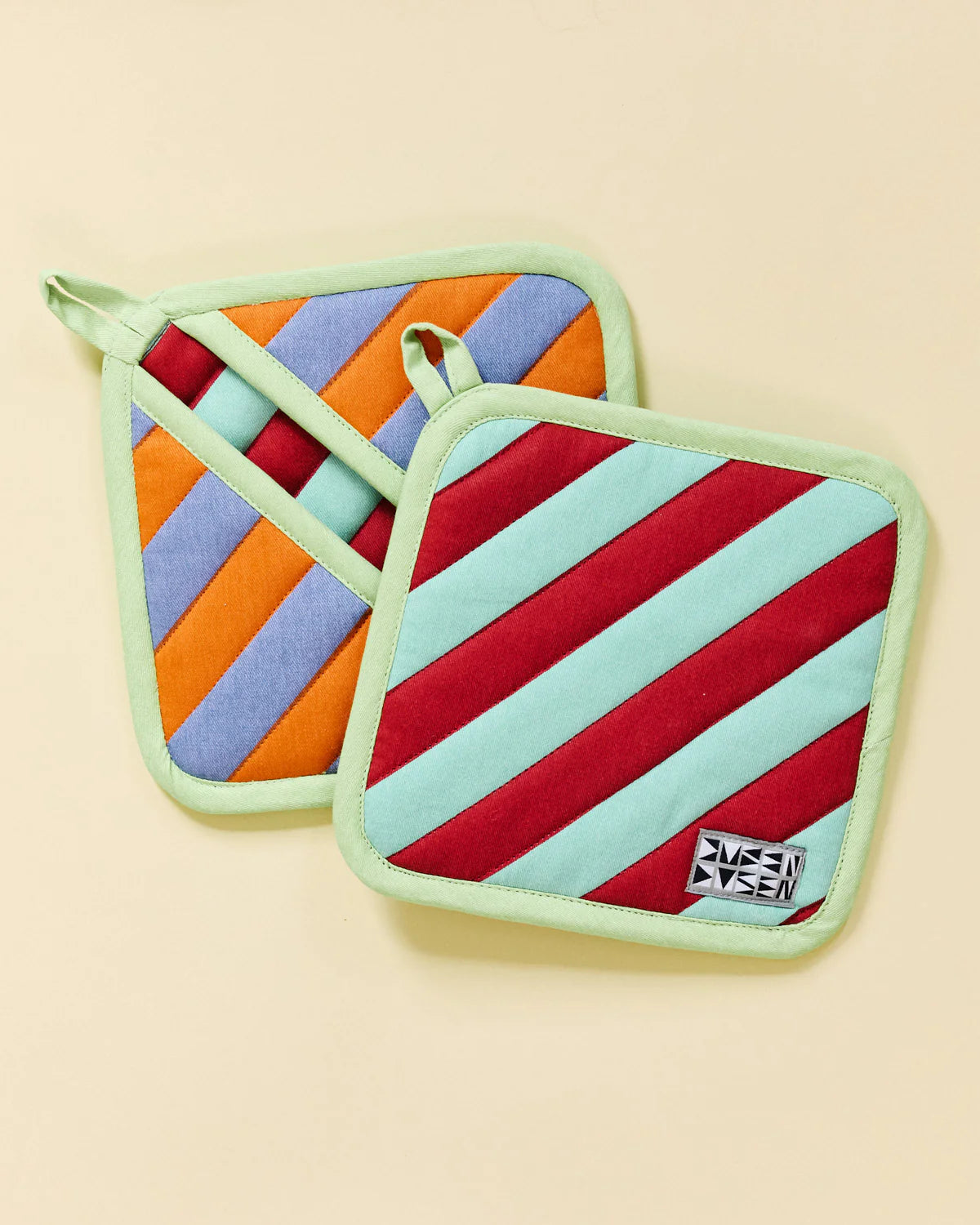 Pocket Pot Holders by Dusen Dusen
