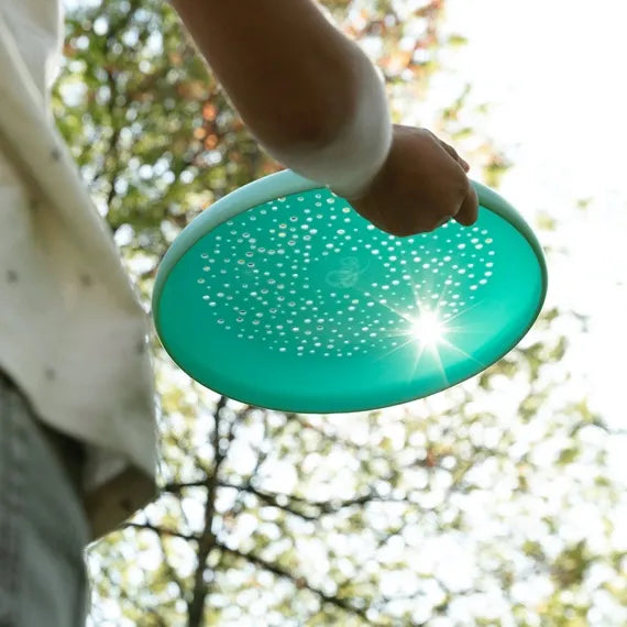 Flying Disc and Sand Scooper by Quut