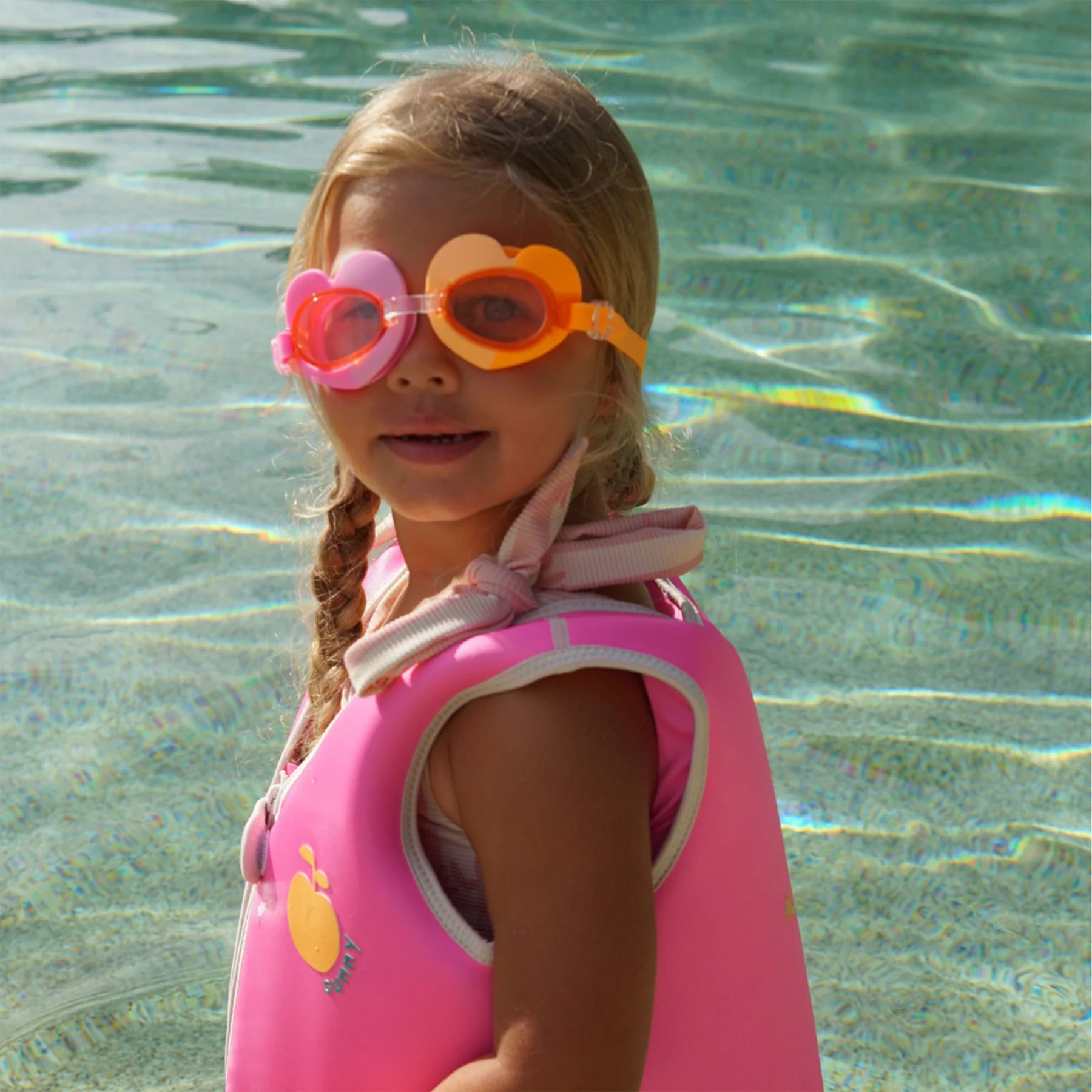 Poppy the Peach Swimming Goggles