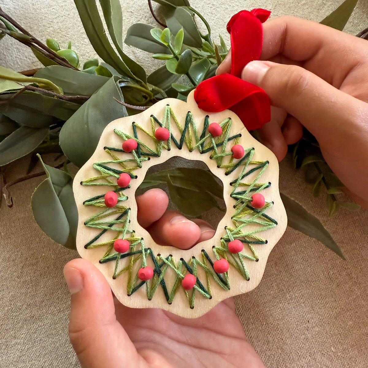 Stitched Wreath Decoration Kit