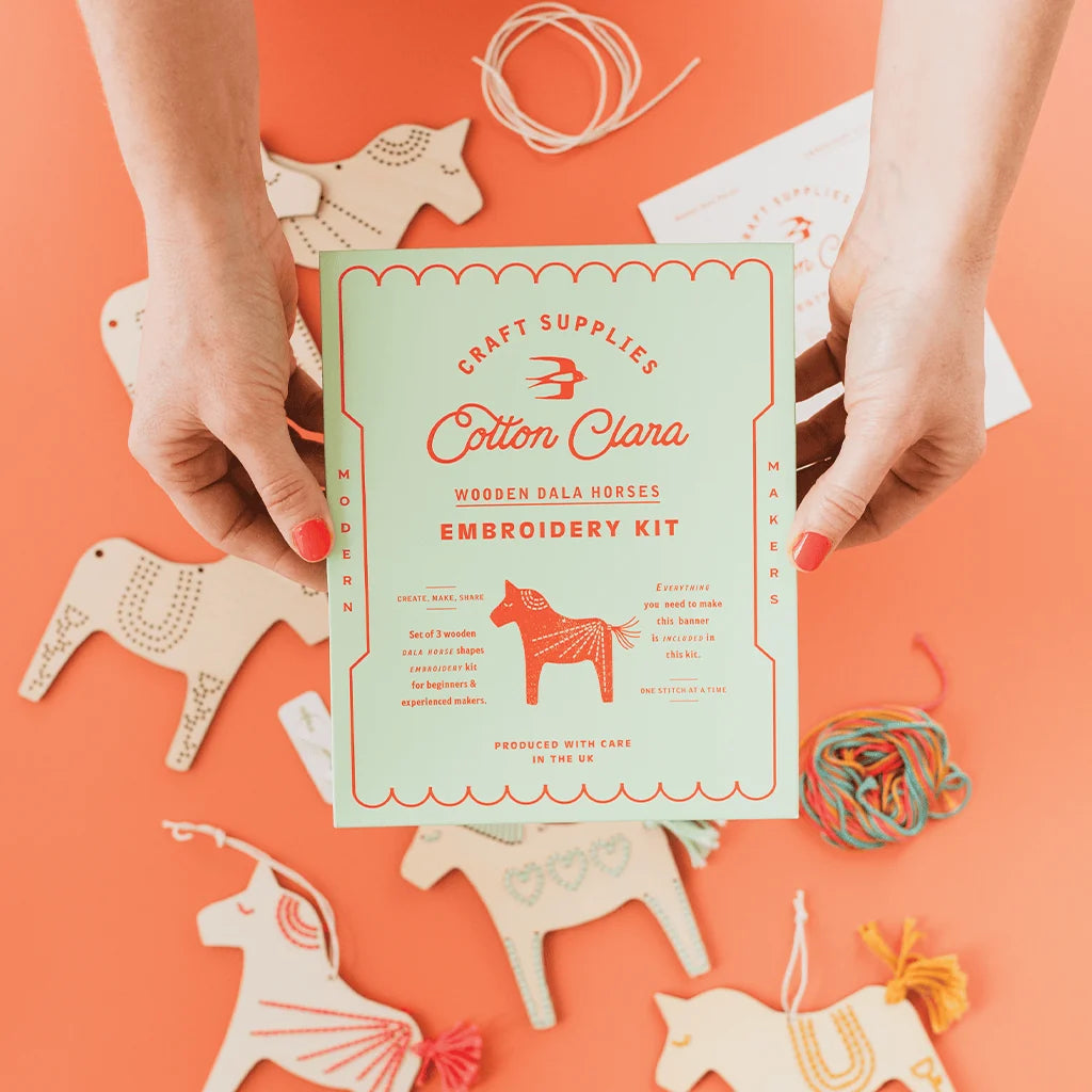 Dala Horses Embroidery Board Kit