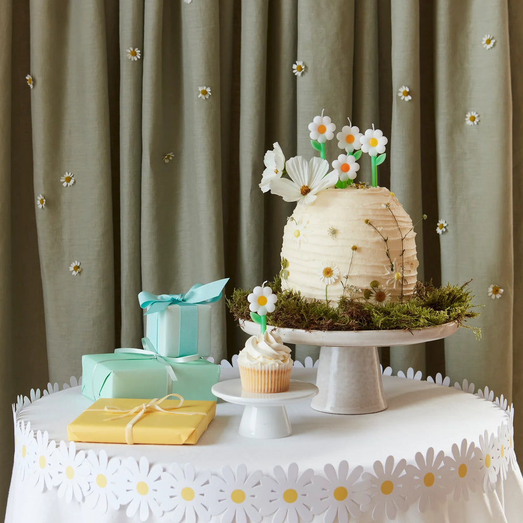 Daisy Candles by Meri Meri